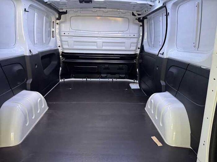 Nissan Primastar 3,0t dCi 150 DPF L2H1 LRB 270 Navi5Jahre Garantie oder 160 000km N-CONNECTA