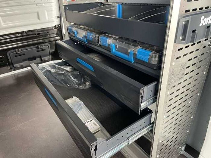 Nissan Primastar 2,7t dCi 130 DPF L1H1 Sortimoausbau! N-CONNECTA