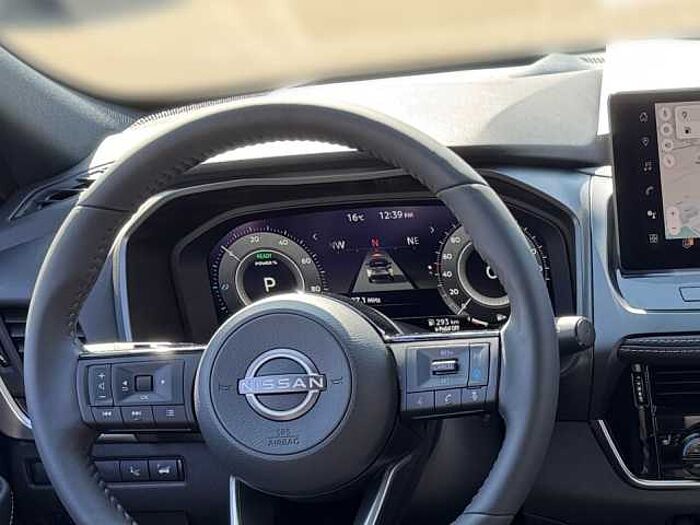 Nissan Qashqai  Tekna 1,5 VC-T e-Power 190 PS HUD Leder