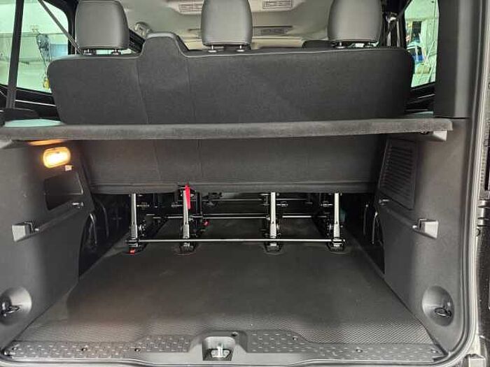 Nissan Primastar Kombi L1H1 2,8t Tekna 2ST HK BES DESIGN Auto