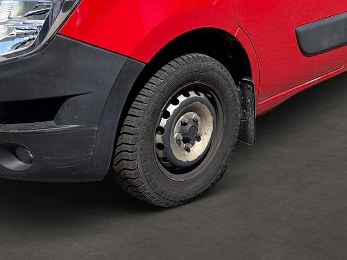 Nissan NV400 2.3 dCi L3H1 132 kW 3,5t SC