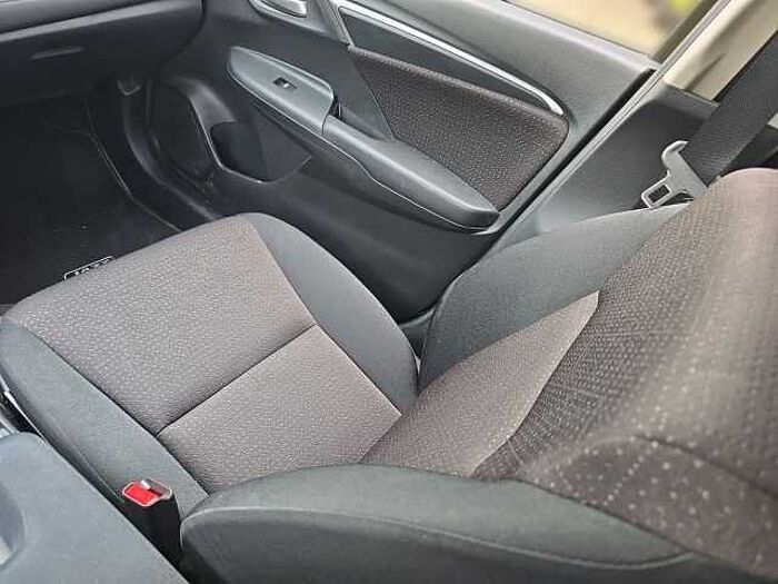 Honda Jazz Elegance 1.3 i-VTEC Automatic CVT