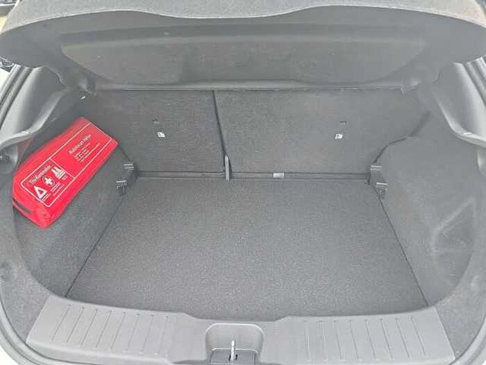 Nissan Juke 1.6 Hybrid N-Connecta Tech Propilot Winterpaket