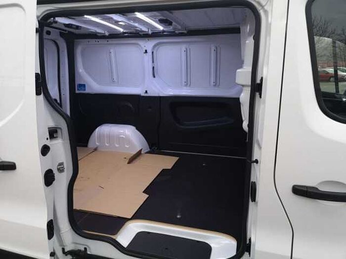 Nissan Primastar L1 H1 3,0t dci 150 N-Connecta LRB NAVI 5Jahre Garantie oder 160 000km