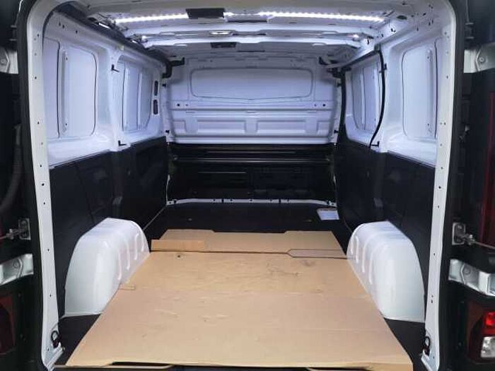 Nissan Primastar L1 H1 3,0t dci 150 N-Connecta LRB NAVI 5Jahre Garantie oder 160 000km