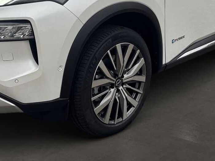 Nissan X-Trail e-Power e-4orce Tekna BOSE Panoramadach 20 Zoll