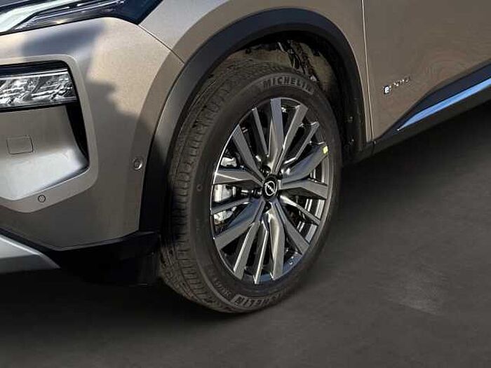 Nissan X-Trail e-Power e-4orce Tekna 4x4 LED HUD