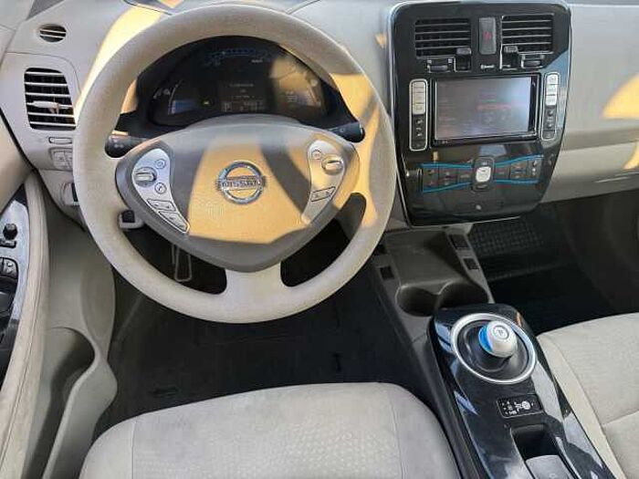 Nissan Leaf Basis